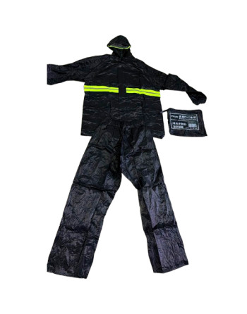 Impermeable con pantalón y...