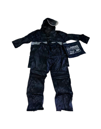 Impermeable con pantalón y...